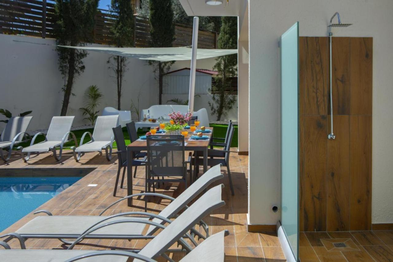 Tsokkos Family Villa - Pool Garden 2' Walk To Beach Protaras Zewnętrze zdjęcie