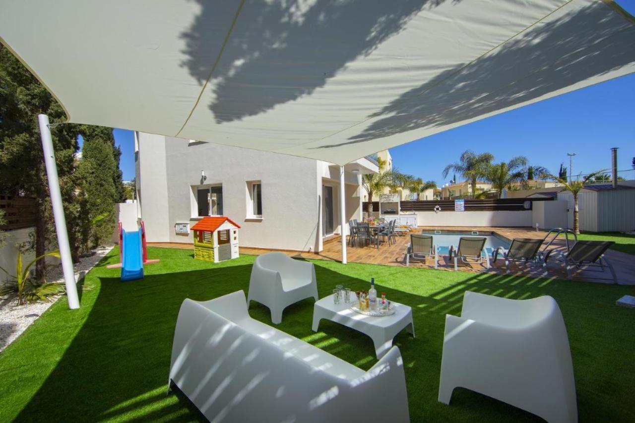 Tsokkos Family Villa - Pool Garden 2' Walk To Beach Protaras Zewnętrze zdjęcie