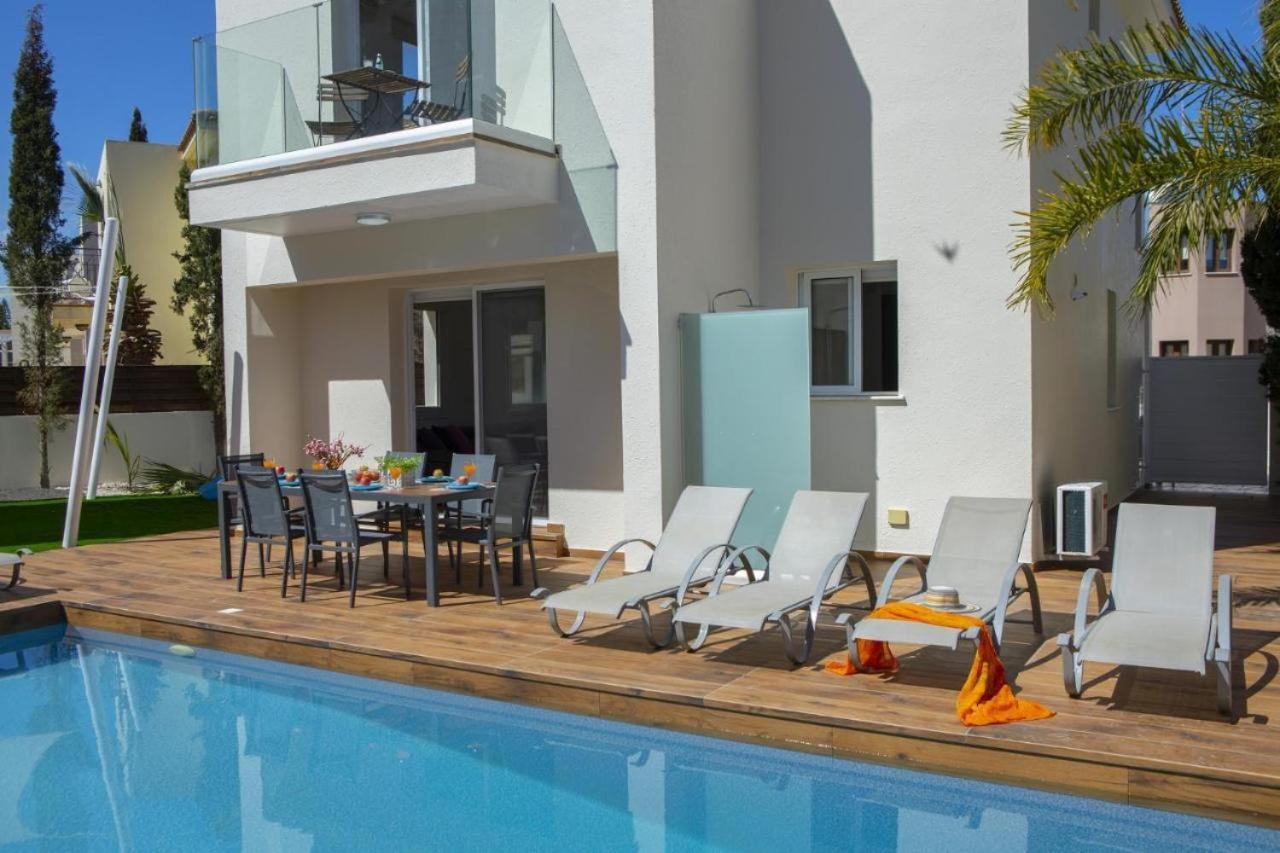 Tsokkos Family Villa - Pool Garden 2' Walk To Beach Protaras Zewnętrze zdjęcie