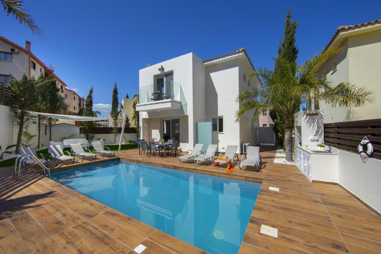 Tsokkos Family Villa - Pool Garden 2' Walk To Beach Protaras Zewnętrze zdjęcie