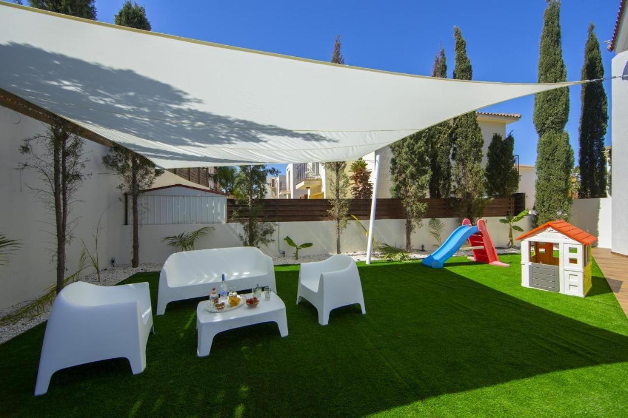 Tsokkos Family Villa - Pool Garden 2' Walk To Beach Protaras Zewnętrze zdjęcie