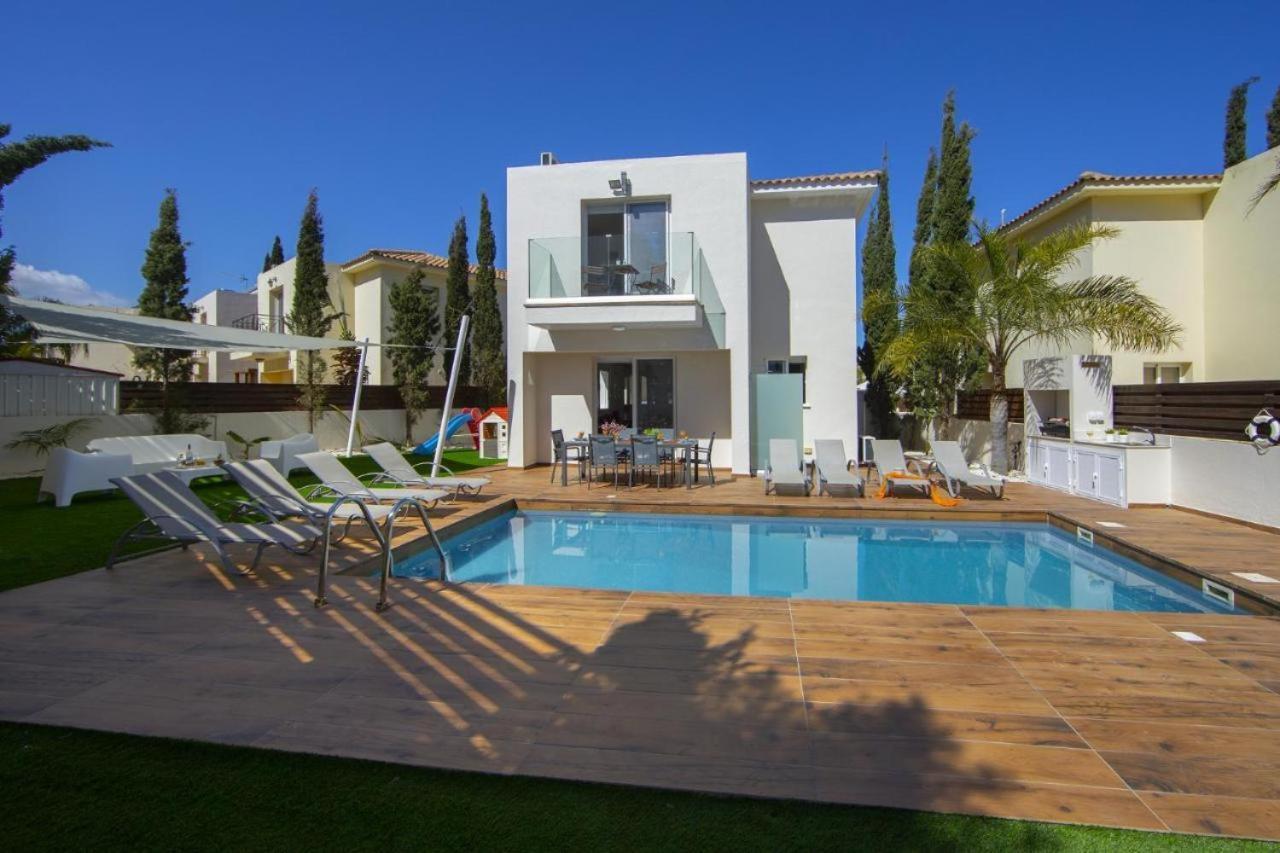 Tsokkos Family Villa - Pool Garden 2' Walk To Beach Protaras Zewnętrze zdjęcie